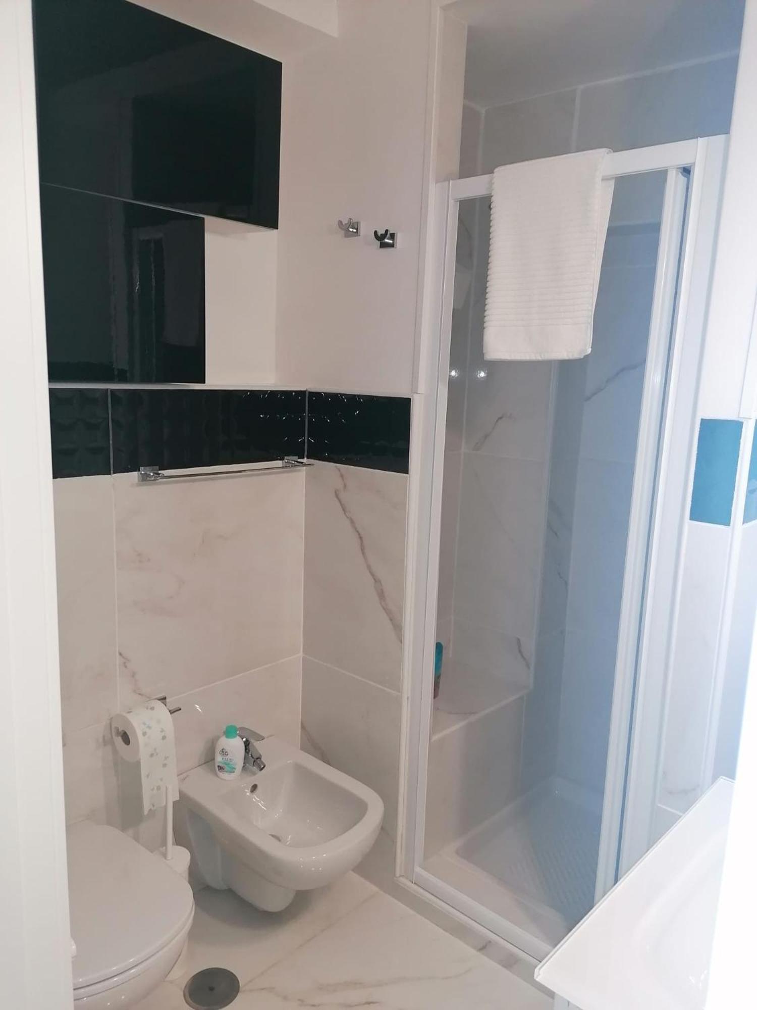 Fiumicino Aeroporto Casa Vacanze Orchidea Exteriör bild